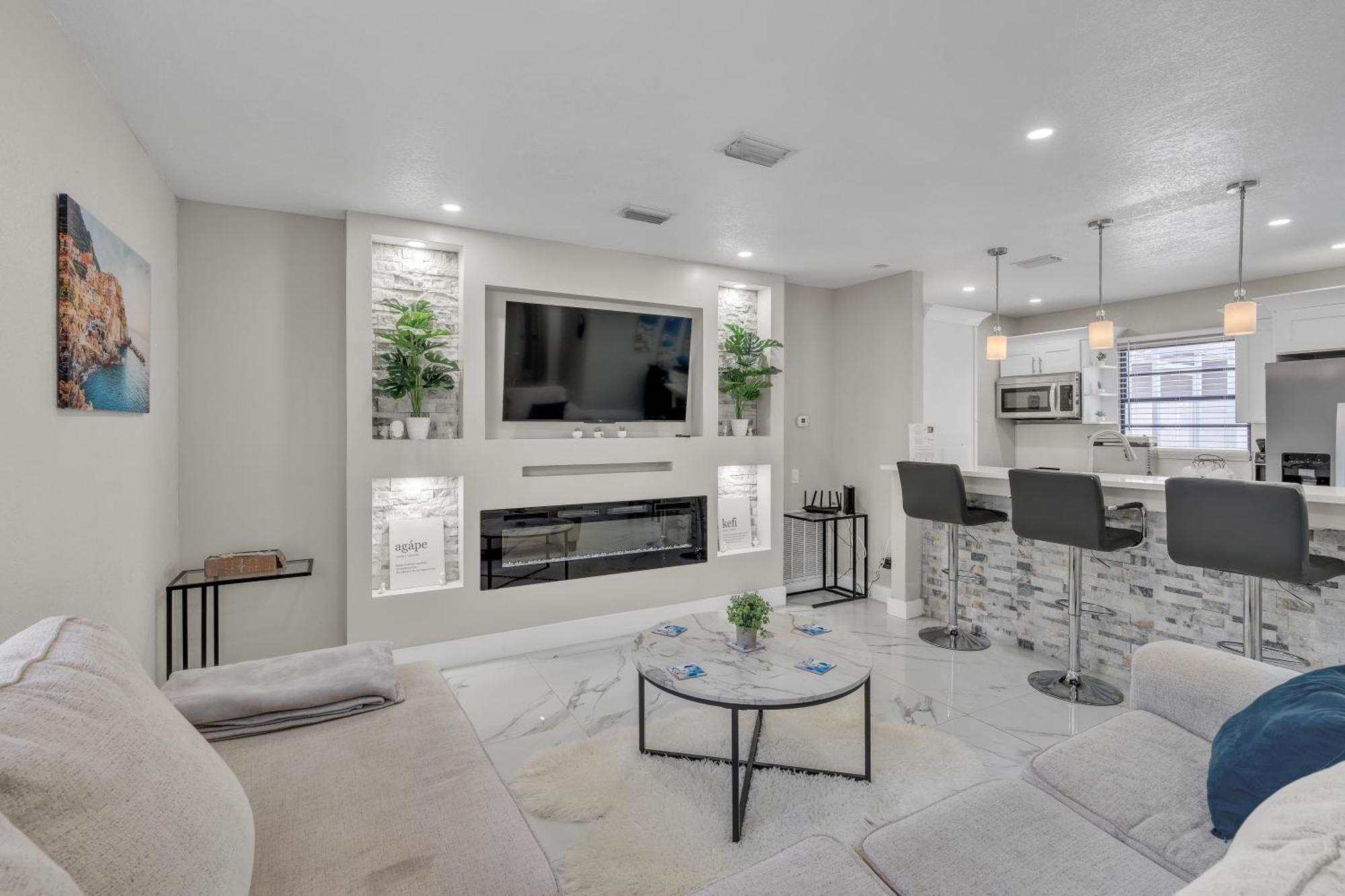 Stunning Modern Home In Tampa With Pool - Just 5 Minutes From Airport! Zewnętrze zdjęcie