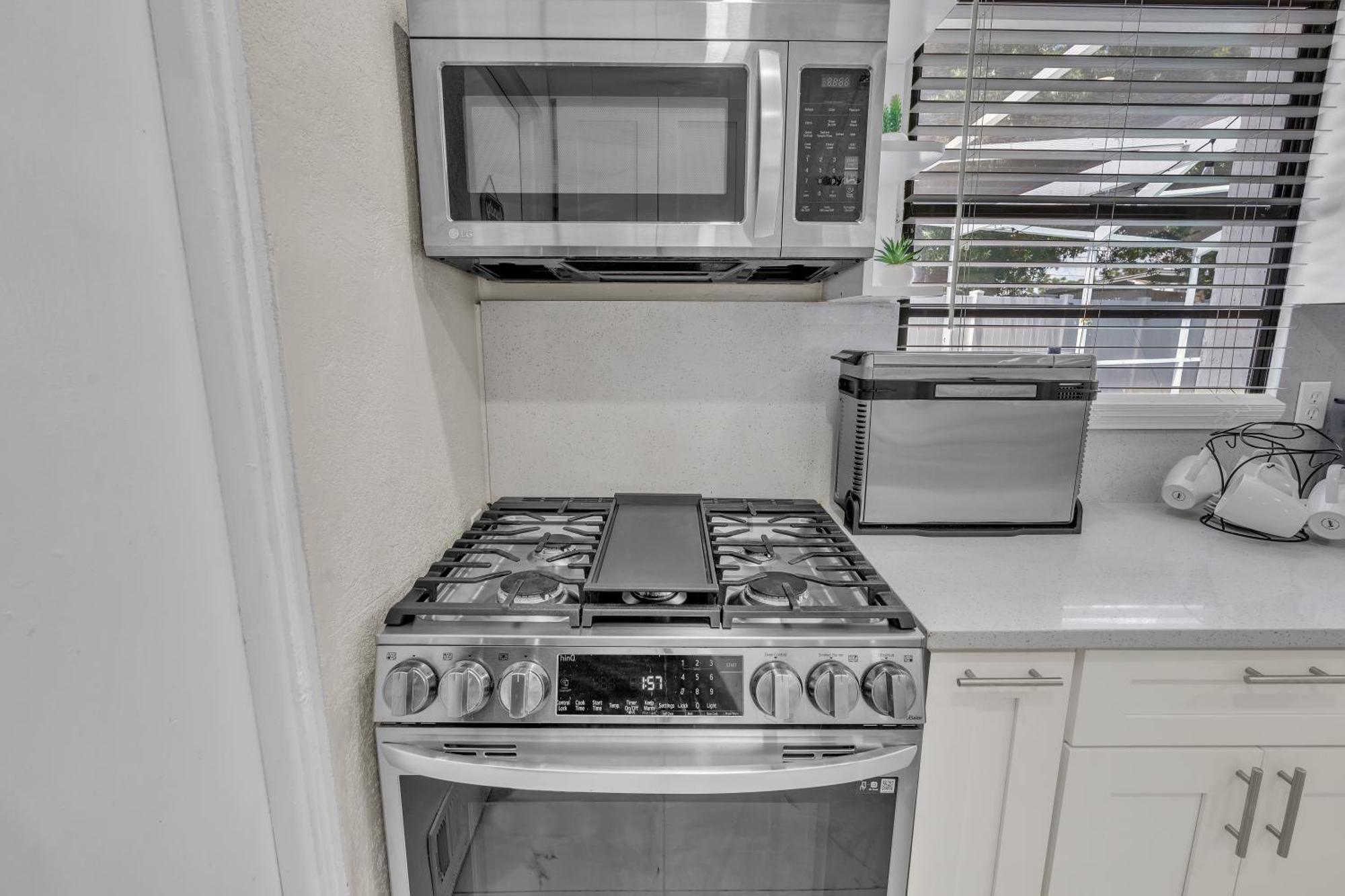 Stunning Modern Home In Tampa With Pool - Just 5 Minutes From Airport! Zewnętrze zdjęcie
